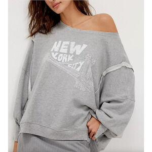 FREE PEOPLE WE THE FREE GREY NEW YORK CITY GRAPHIC CAMDEN PULLOVER SWEATSHIRT M